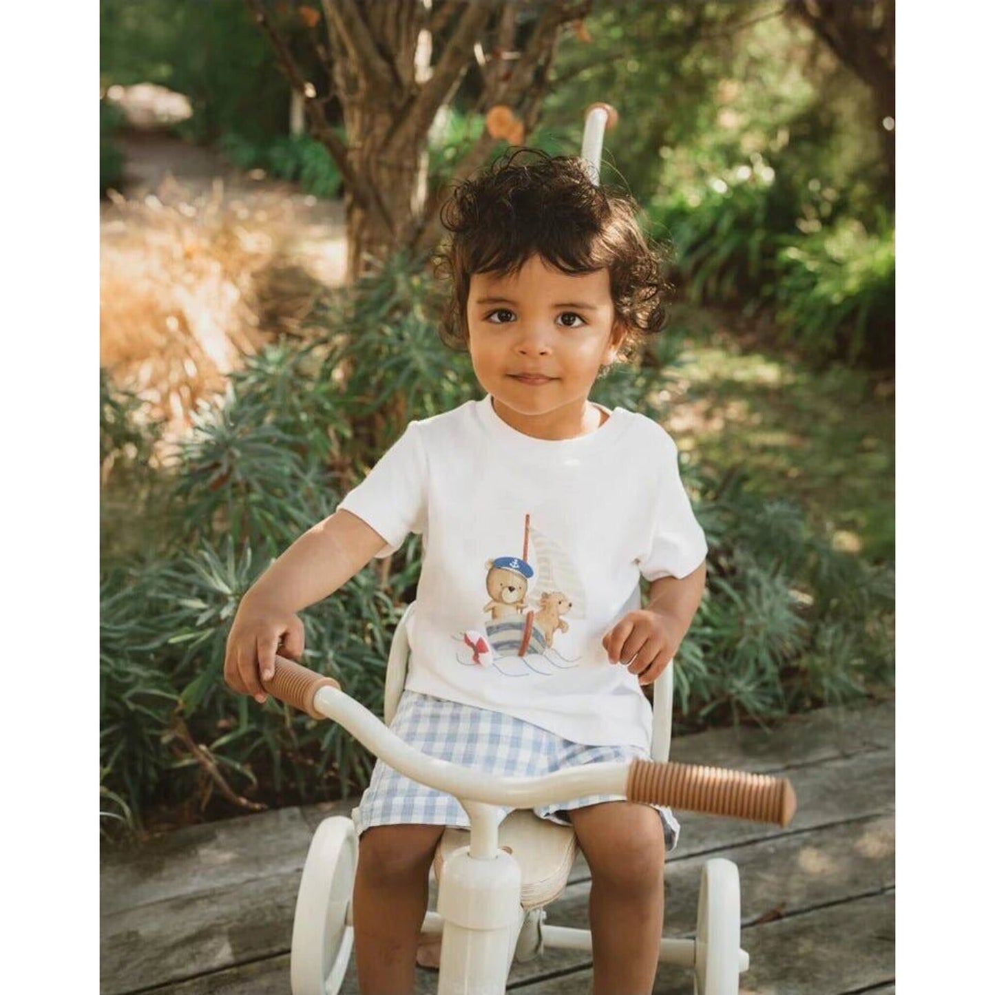 AXEL FRIENDS IN BOAT ORGANIC TEE – children's product by Bebe | Aster & Ruby