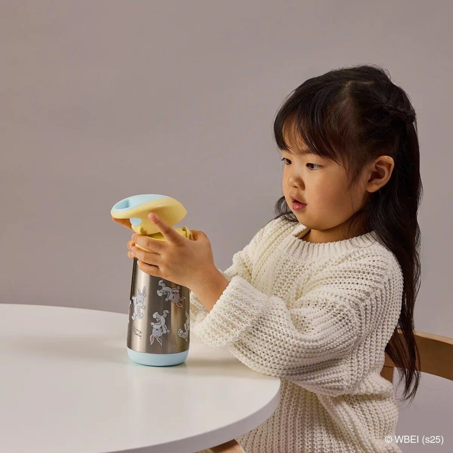 Insulated Drink Bottle 350ml Looney Tunes – kids drink bottle by b.box | Aster & Ruby