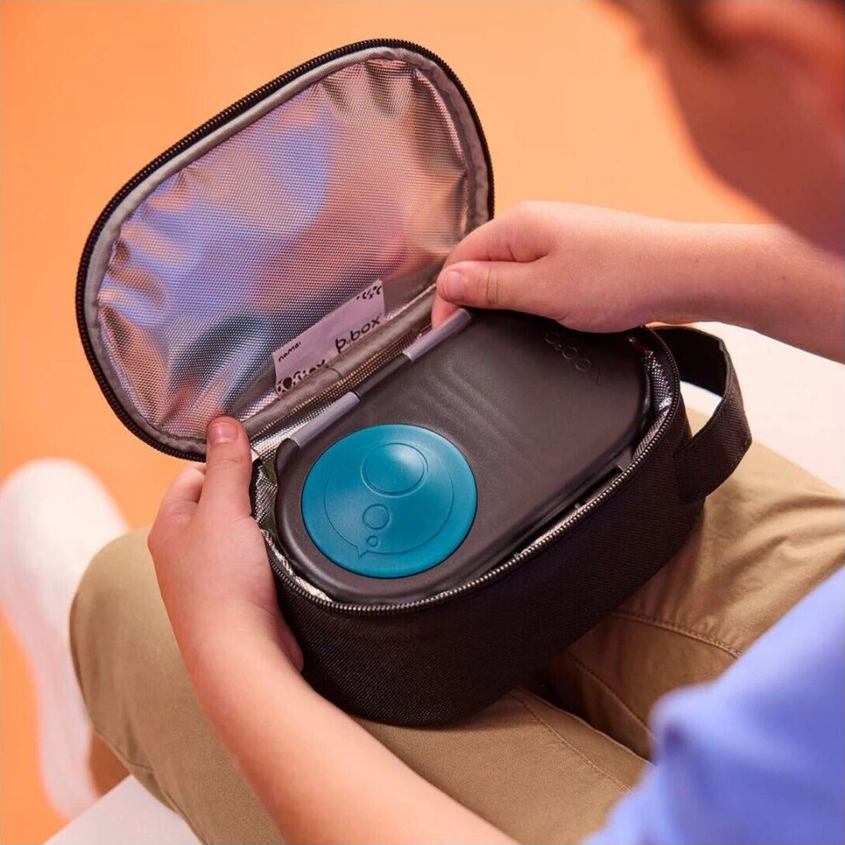 b.box Insulated Snack Bag Basic Black | Aster & Ruby