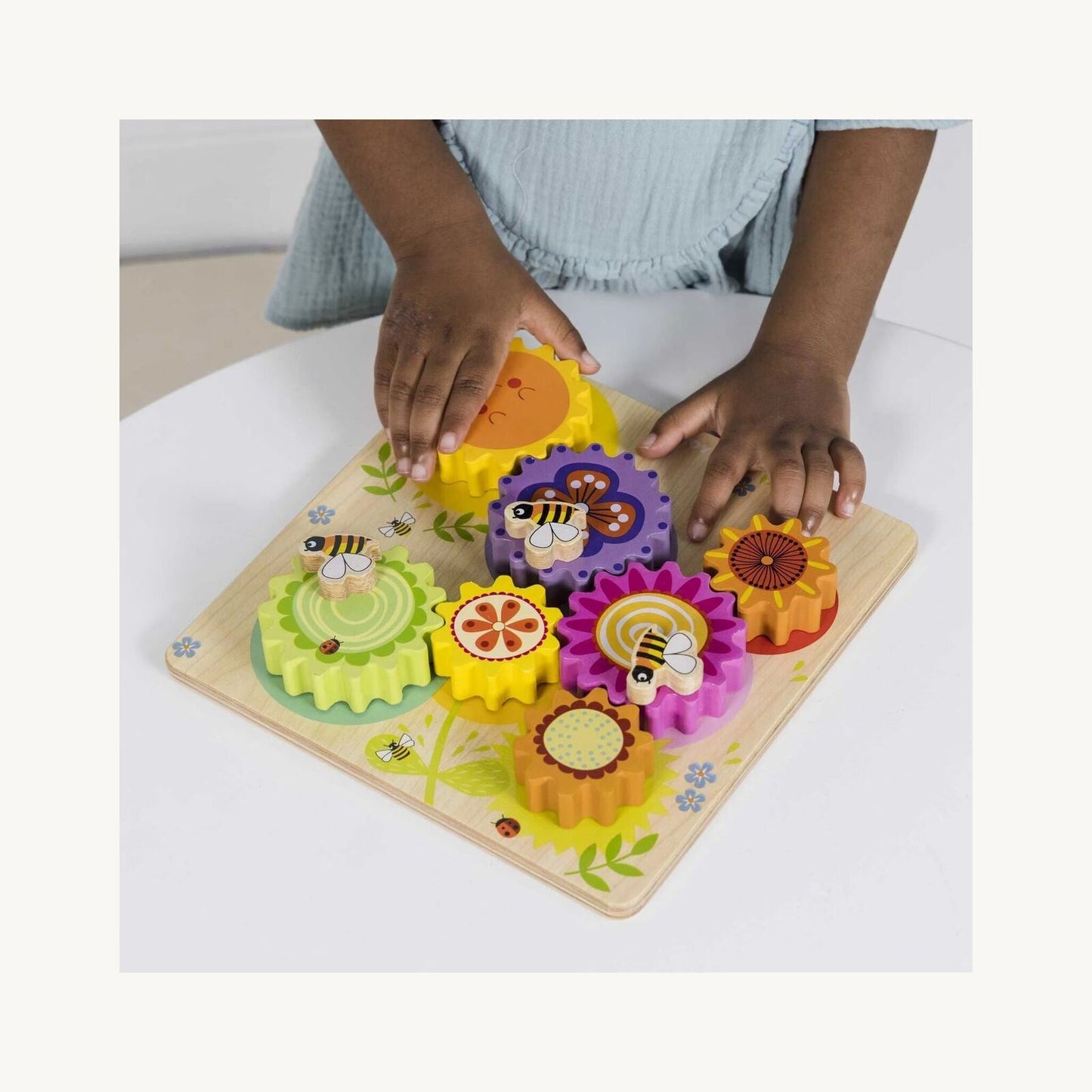 Le Toy Van Meadow Bees Gear & Cogs 8 Piece | Aster & Ruby