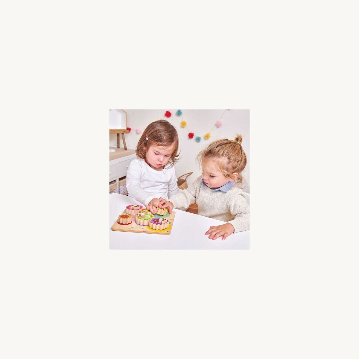 Le Toy Van Meadow Bees Gear & Cogs 8 Piece | Aster & Ruby