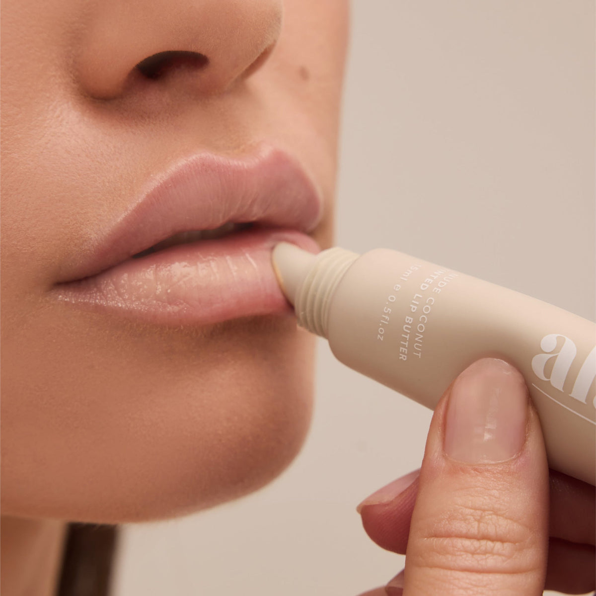 Tinted Lip Butter Nude Coconut
