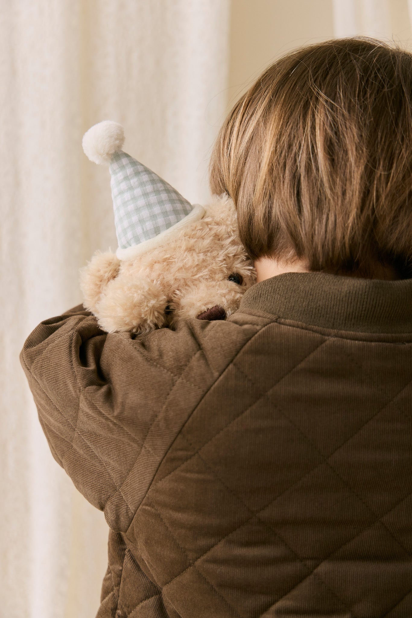 Snuggle Bunnies – Birthday Arthur (Gingham)