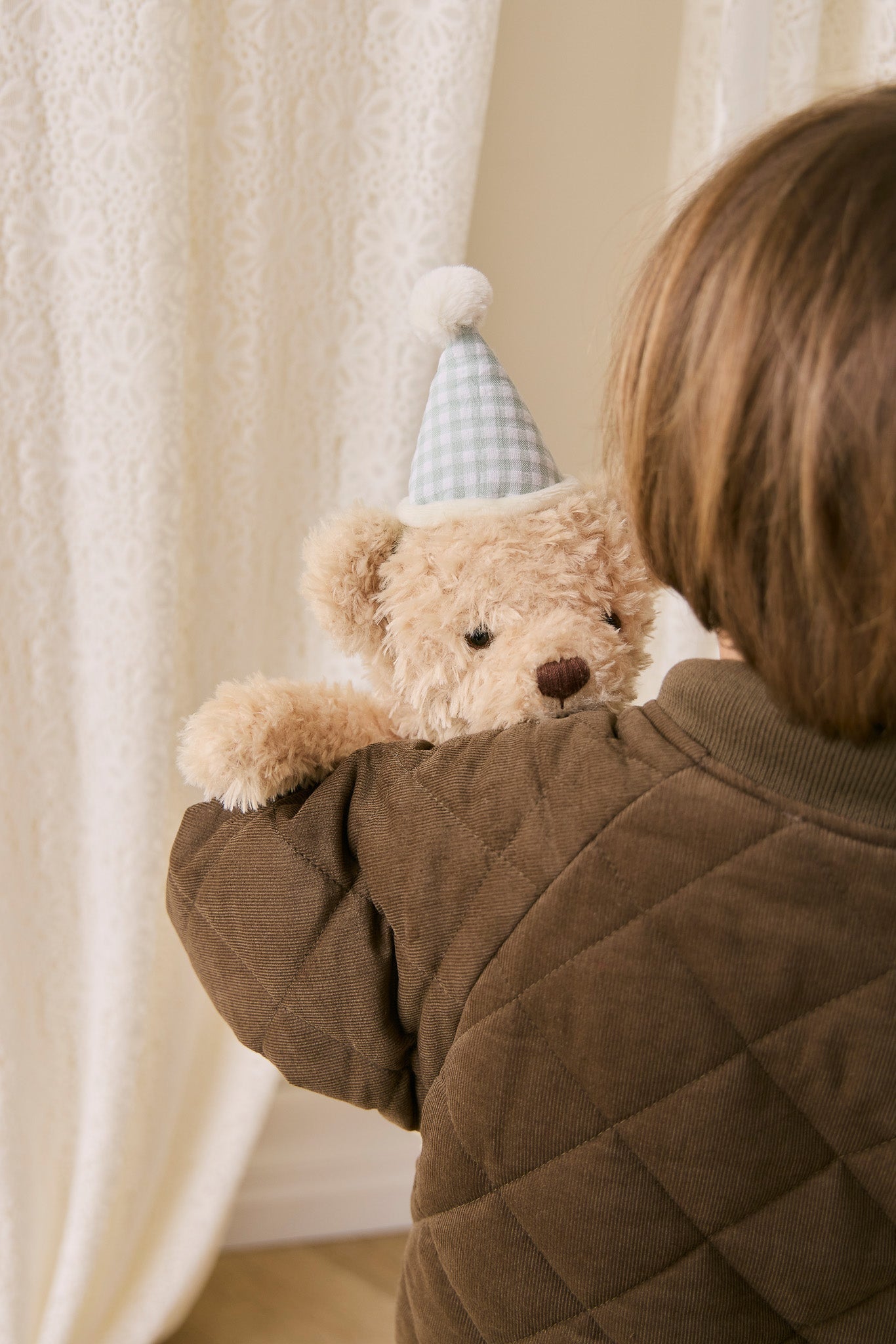 Snuggle Bunnies – Birthday Arthur (Gingham)