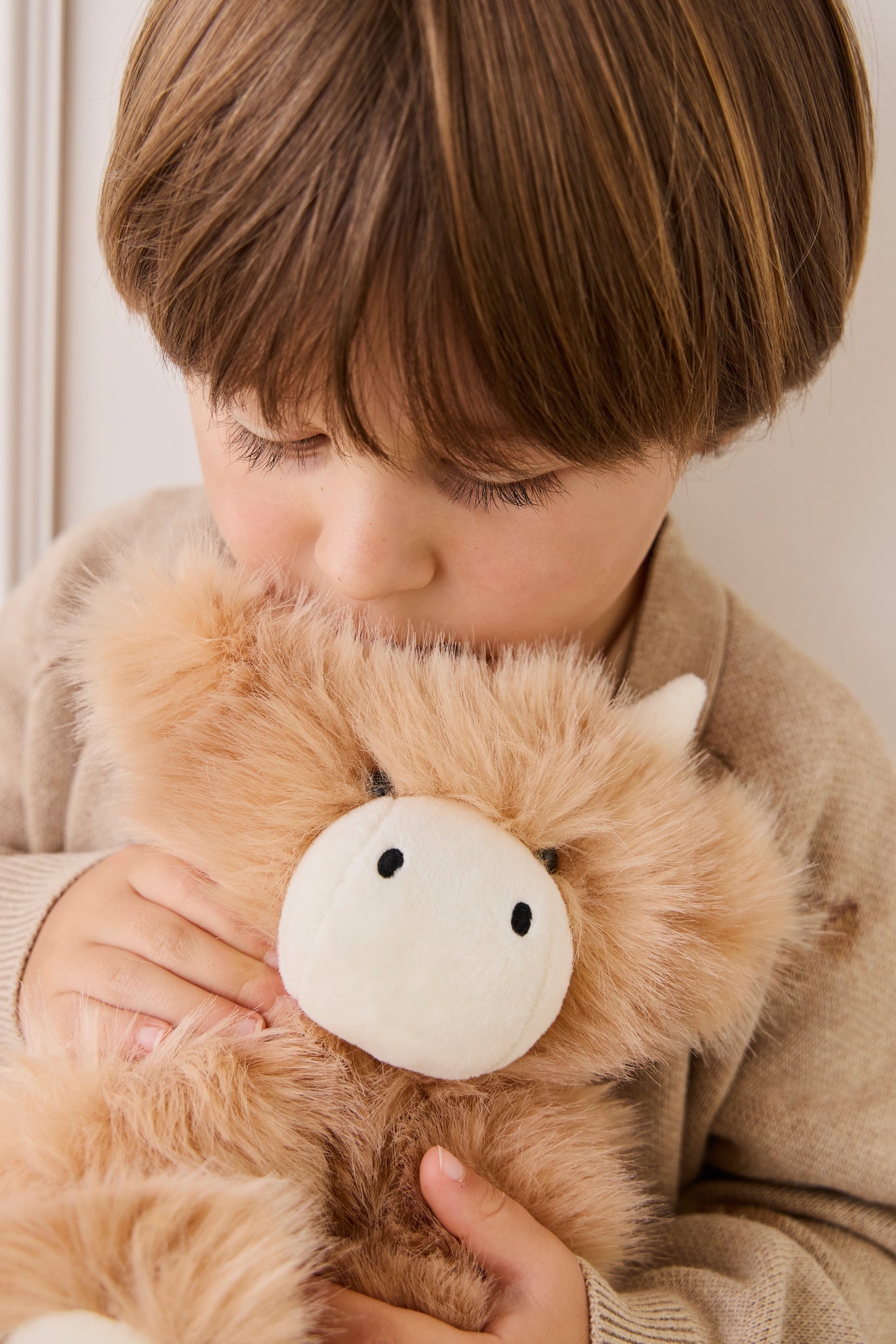 Snuggle Bunnies – Hilda The Highland Cow (Caramel)