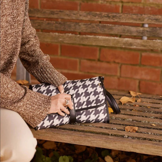 Change Mat Clutch Houndstooth