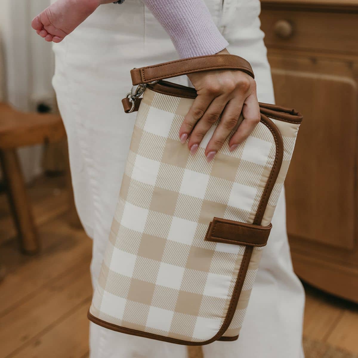 Change Mat Clutch Beige Gingham