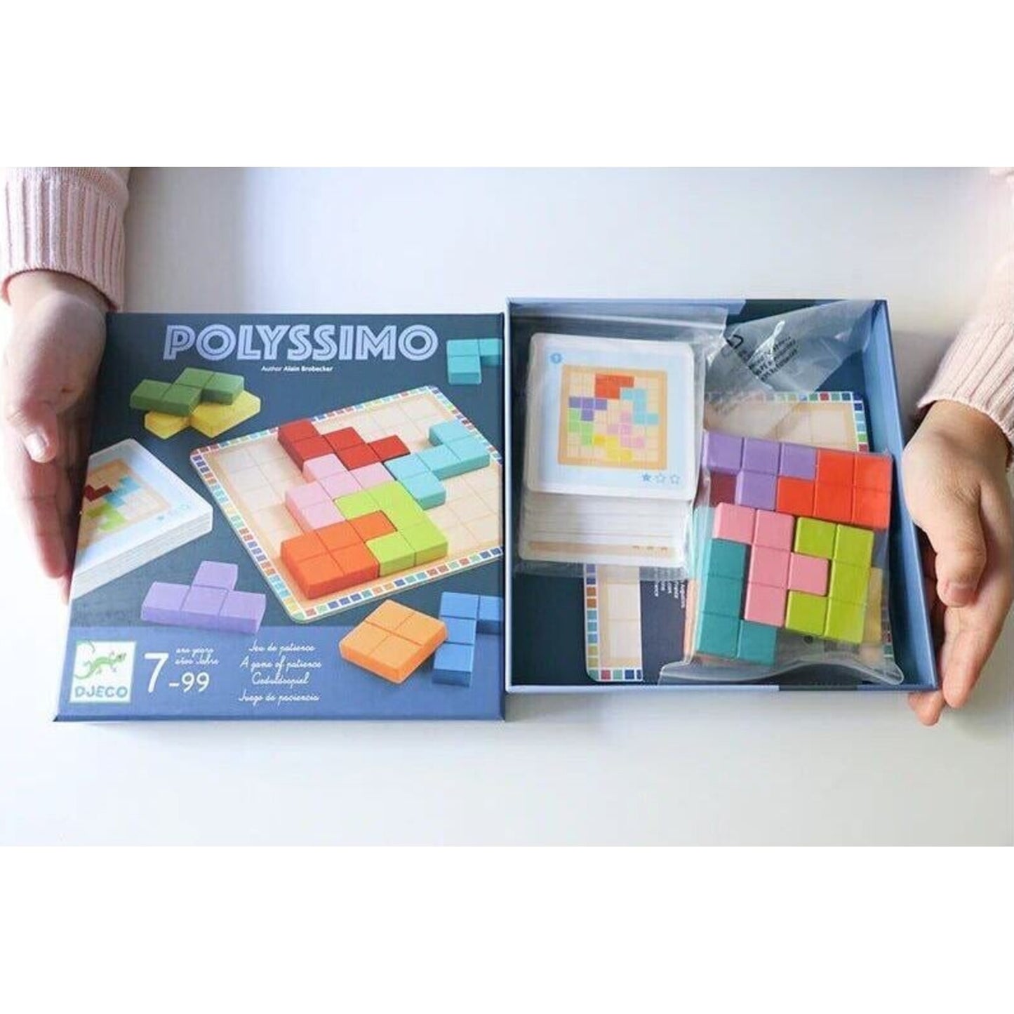 Polyssimo Sologic Game with 30 challenges – children's product by Djeco | Aster & Ruby
