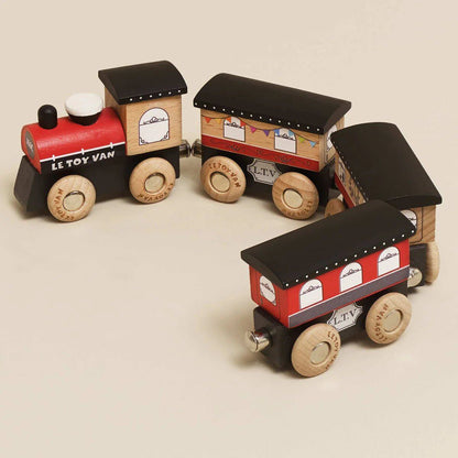 Royal Express Train & Carriages 4pc – Aster & Ruby