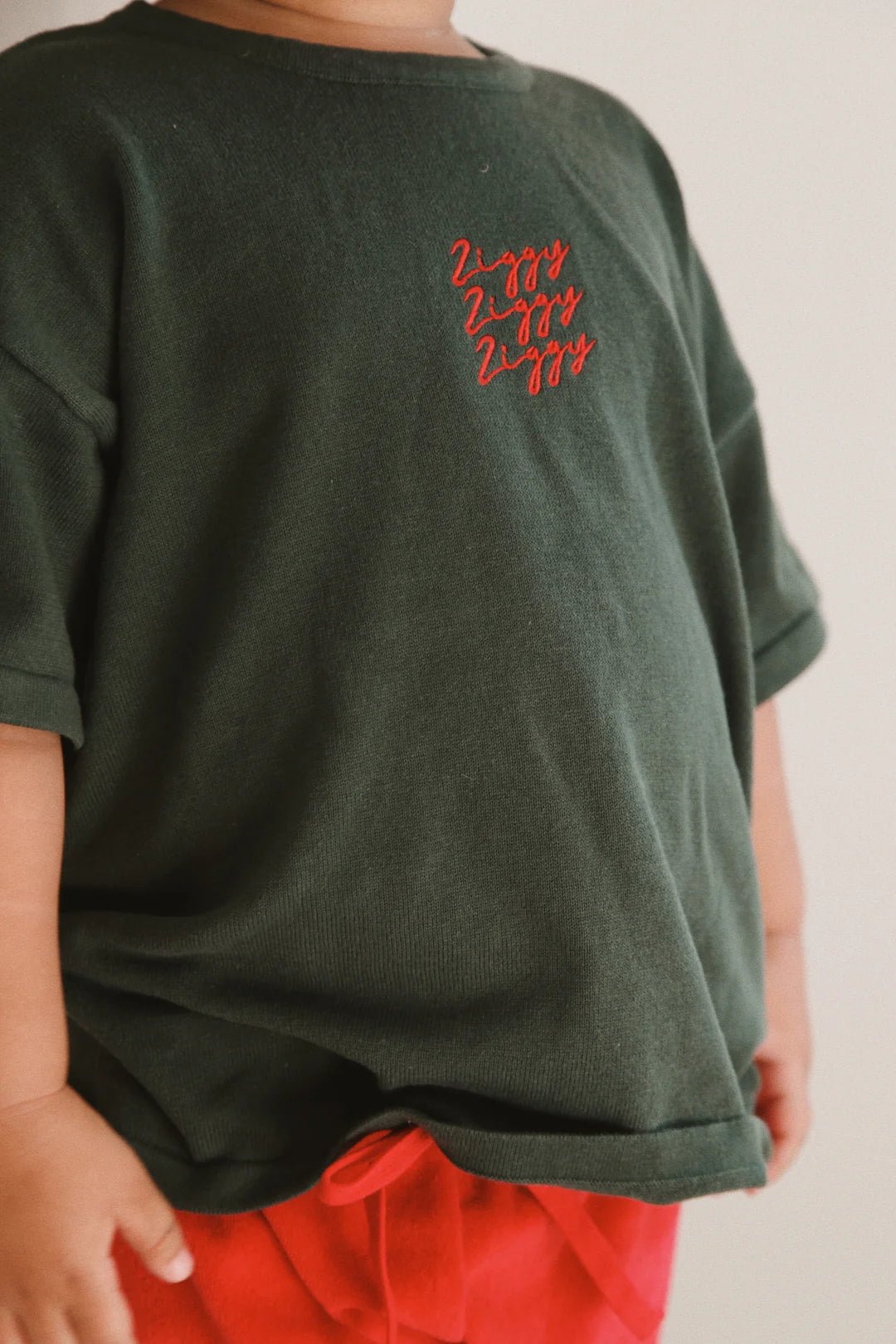 SIGNATURE TEE | FIR - Aster & Ruby