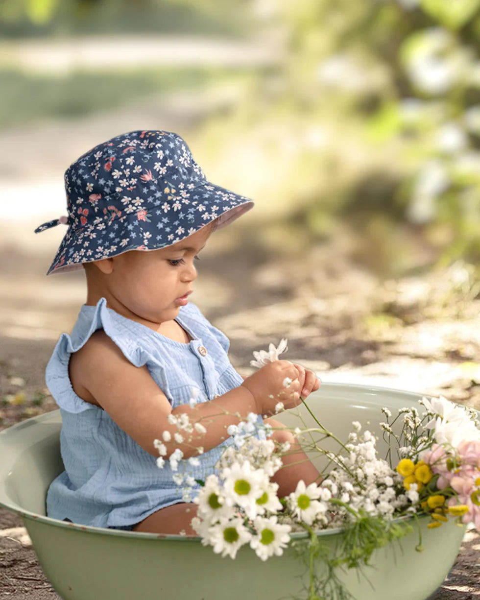 Toshi hats – Sunhat Acacia Midnight from Aster & Ruby