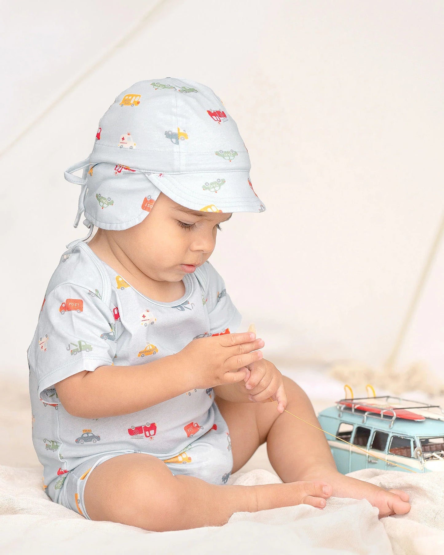 Toshi Flap Cap Bambini - Working Wheels - Aster & Ruby