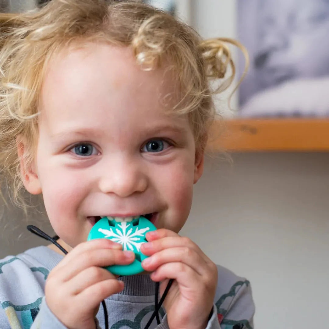 Jellystone Snowflake Chew Pendant Necklace White | Aster & Ruby